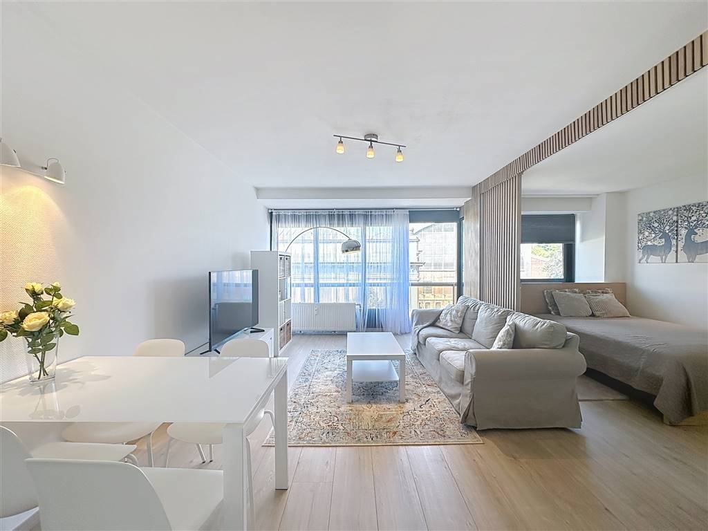 Studio te huur in Etterbeek 1040 980.00€ slaapkamers 44.00m² - Zoekertje 527674