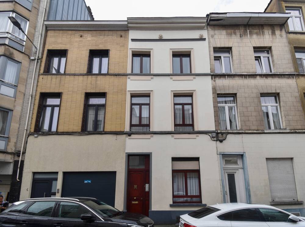 Huis te in Sint-Jans-Molenbeek 1080 349000.00€ 5 slaapkamers 230.00m² - Zoekertje 525994