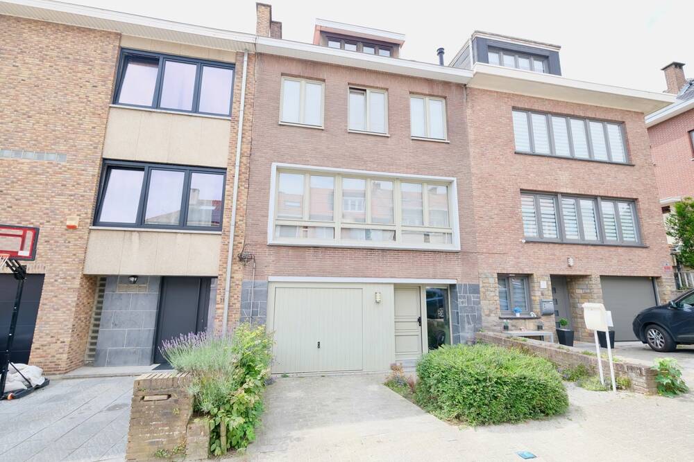 Huis te in Dilbeek 1700 499000.00€ 5 slaapkamers 208.00m² - Zoekertje 529159