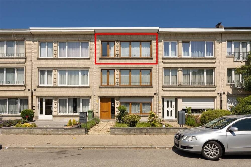 Appartement te  koop in Deurne 2100 185000.00€ 2 slaapkamers 84.00m² - Zoekertje 528494