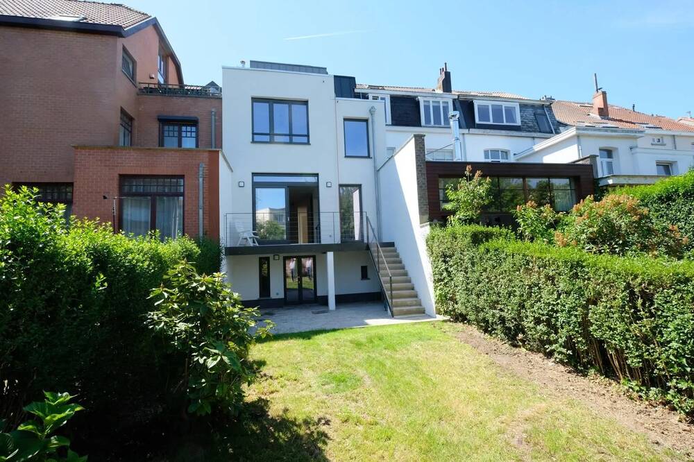 Huis te huur in Sint-Pieters-Woluwe 1150 3200.00€ 4 slaapkamers 253.00m² - Zoekertje 528739