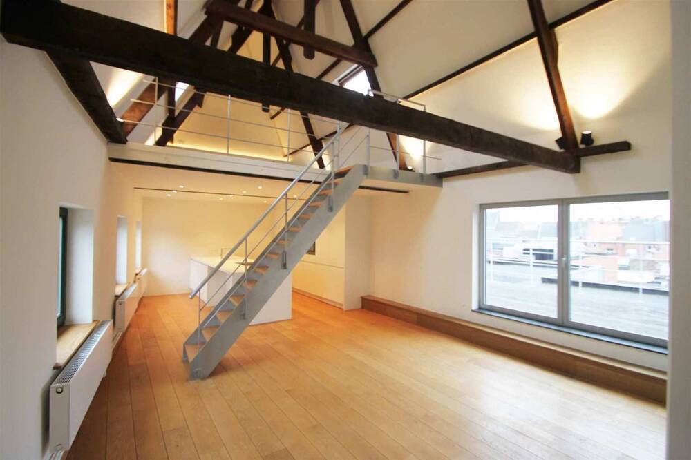 Loft te huur in Sint-Niklaas 9100 995.00€ 1 slaapkamers 141.00m² - Zoekertje 528979