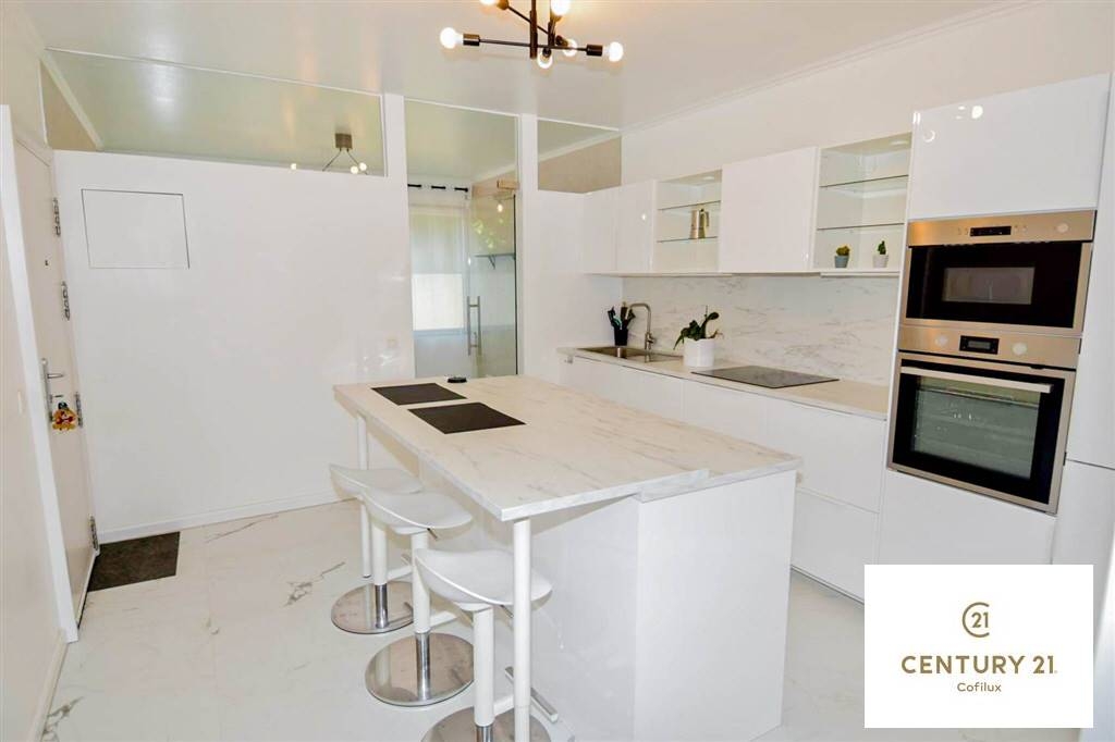 Appartement te  koop in Aarlen 6700 250000.00€ 2 slaapkamers 70.00m² - Zoekertje 528411