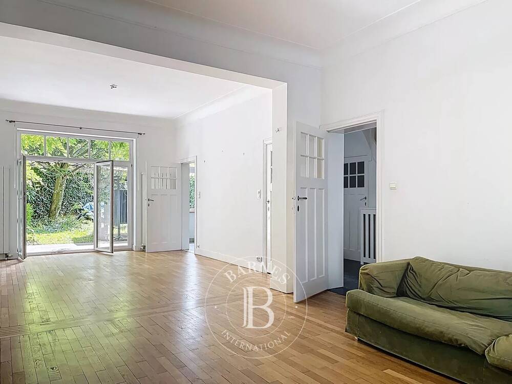 Maison à louer à Etterbeek 1040 3000.00€ 4 chambres 265.00m² - annonce 528423