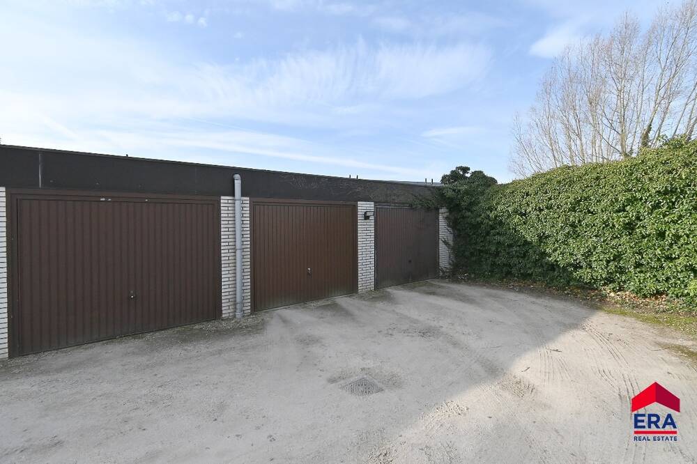 Parking & garage te koop in Eeklo 9900 17000.00€ slaapkamers m² - Zoekertje 529771