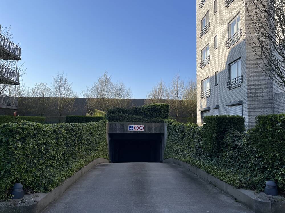 Parking & garage te koop in Oudergem 1160 18000.00€ slaapkamers m² - Zoekertje 530360