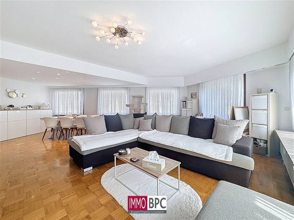 Appartement te koop in Sint-Jans-Molenbeek 1080 345000.00€ 3 slaapkamers m² - Zoekertje 530403