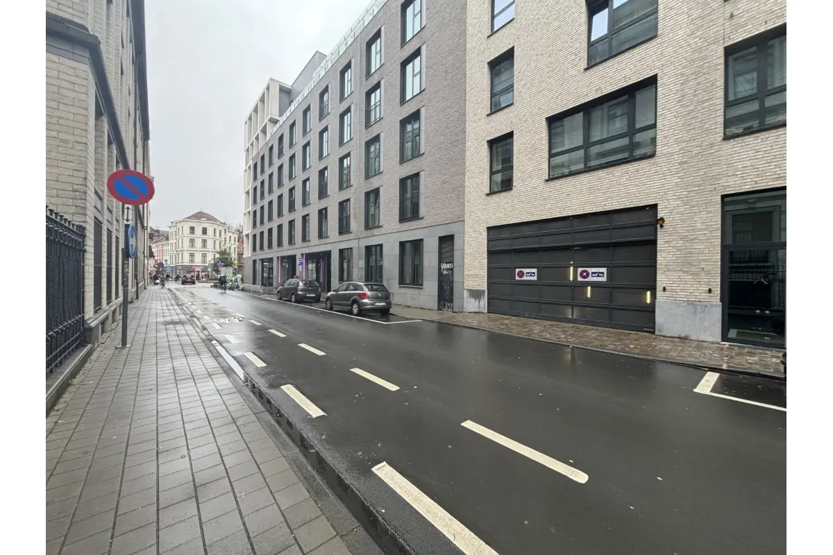 Parking te  huur in Elsene 1050 125.00€  slaapkamers m² - Zoekertje 531054