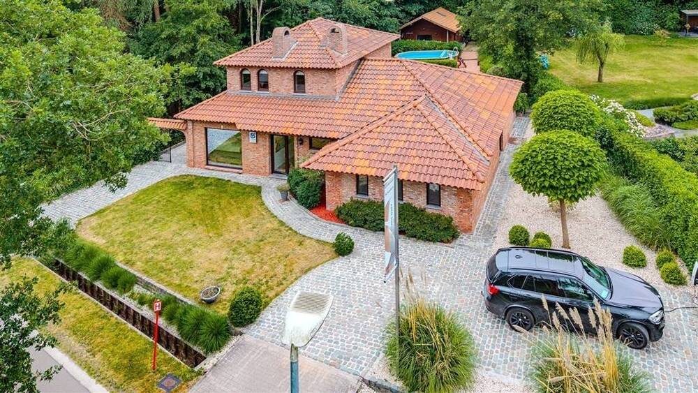 Villa te koop in Zoersel 2980 559000.00€ 5 slaapkamers 260.00m² - Zoekertje 530917