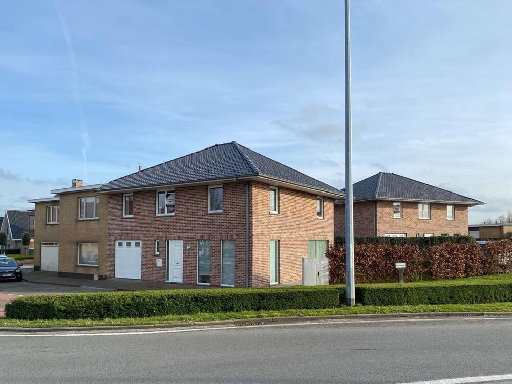 Maison à louer à Dixmude 8600 900.00€ 4 chambres 206.00m² - annonce 531254