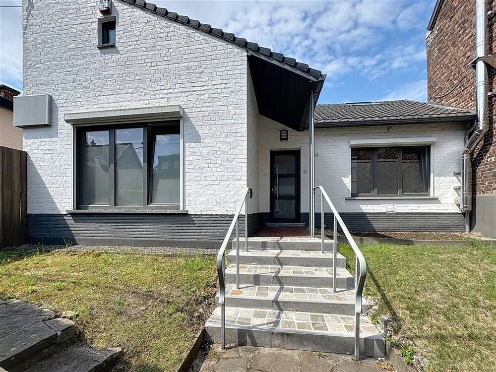 Huis te huur in Houdeng-Goegnies 7110 800.00€ 2 slaapkamers 98.00m² - Zoekertje 531725