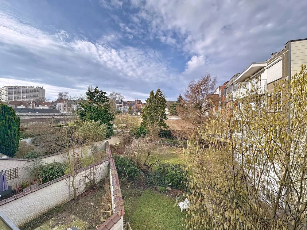 Appartement à à Forest 1190 1300.00€ 2 chambres 80.00m² - annonce 531744