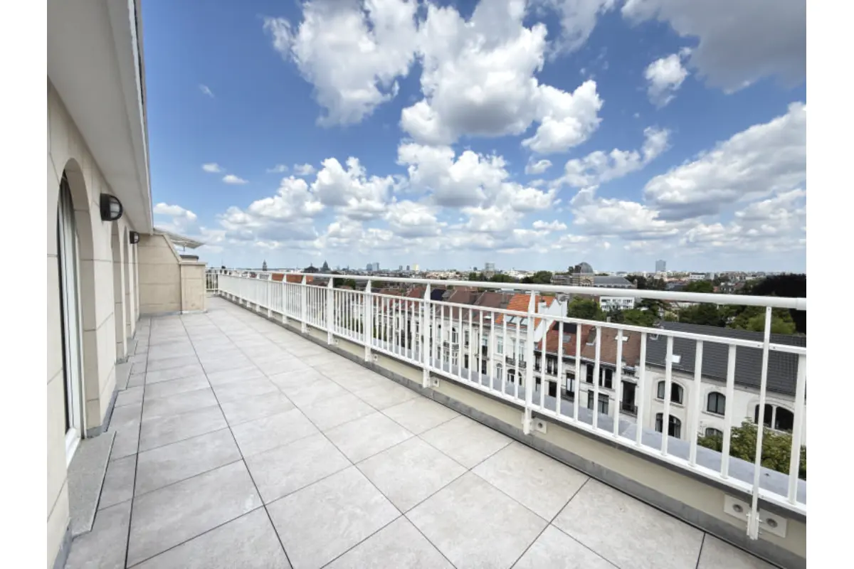 Penthouse te  in Vorst 1190 735000.00€ 4 slaapkamers 220.00m² - Zoekertje 531849