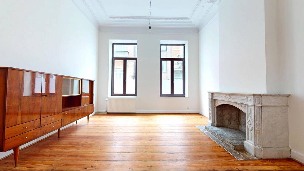 Rez-de-chaussée à vendre à Bruxelles 1000 695000.00€ 2 chambres 135.00m² - annonce 532102