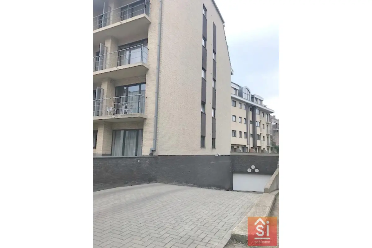 Parking à  à Woluwe-Saint-Lambert 1200 9800.00€  chambres m² - annonce 532331