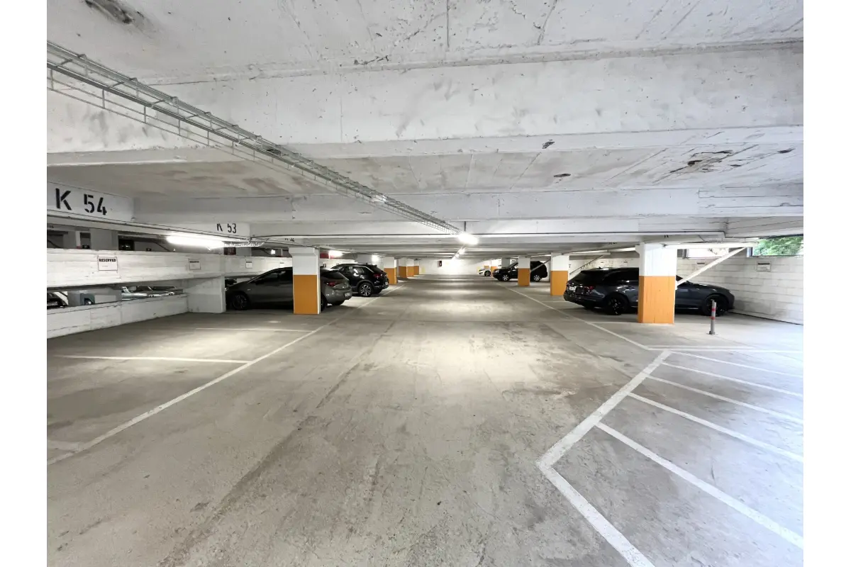 Parking te  koop in Sint-Gillis 1060 109000.00€  slaapkamers m² - Zoekertje 532250