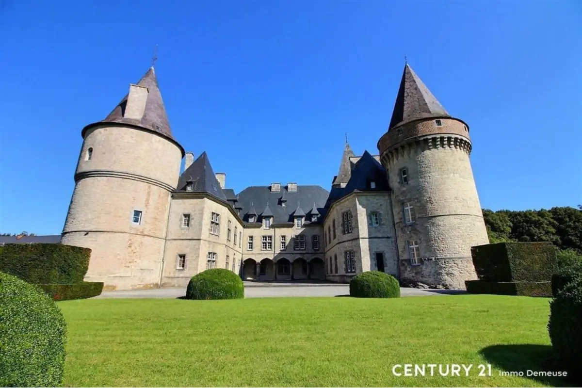 Château à vendre à Dinant 5500 540000.00€ 2 chambres 200.00m² - annonce 532114