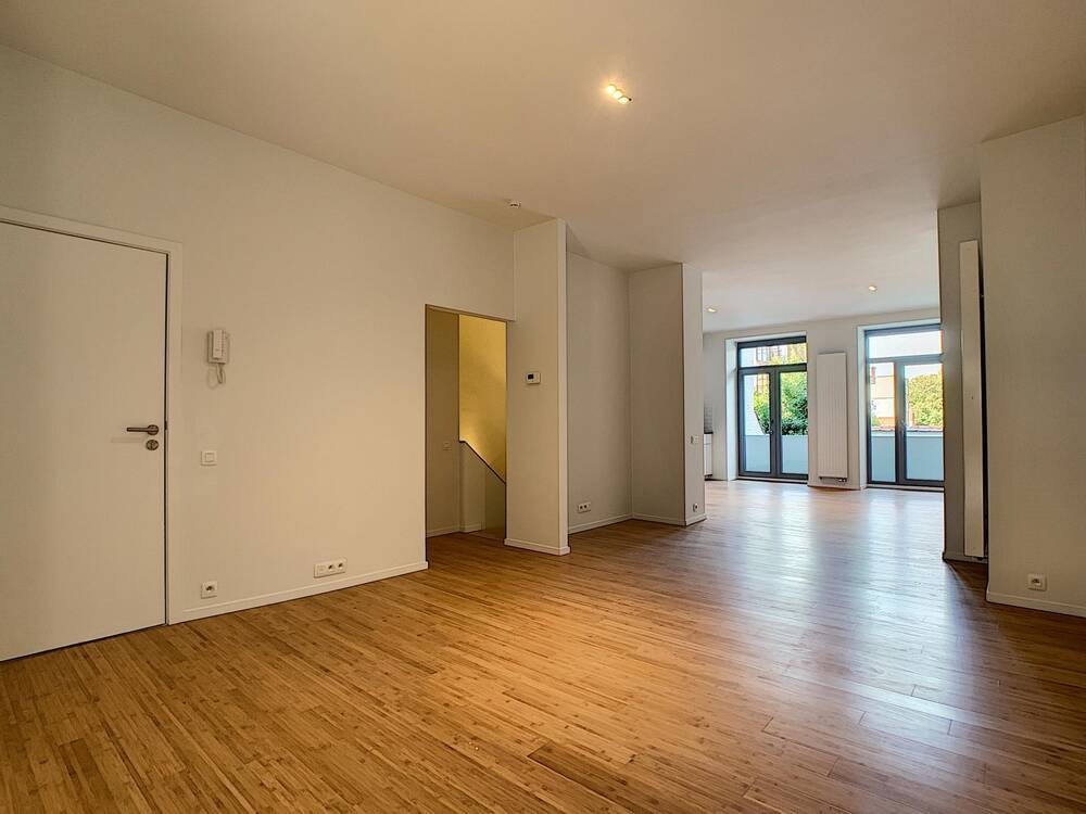 Rez-de-chaussée à louer à Uccle 1180 2170.00€ 3 chambres 139.00m² - annonce 534405