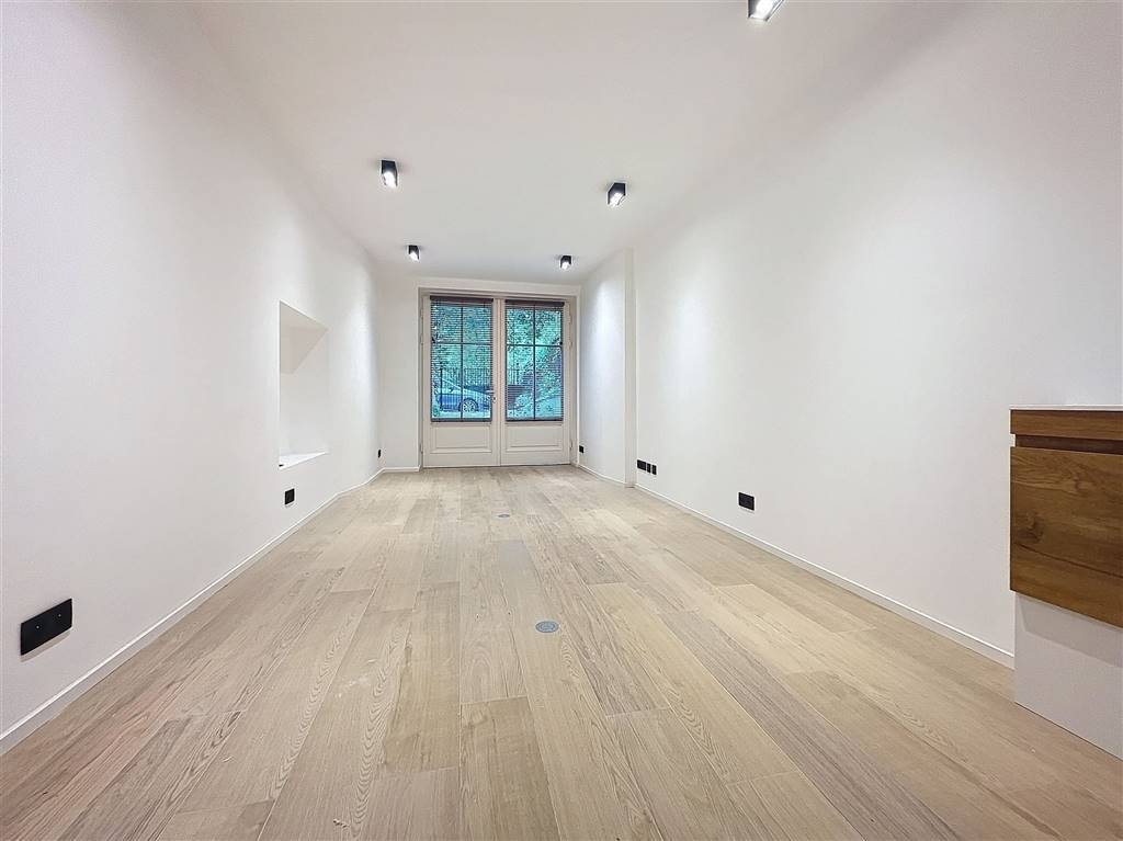 Commerce à  à Etterbeek 1040 850.00€  chambres 35.00m² - annonce 534460
