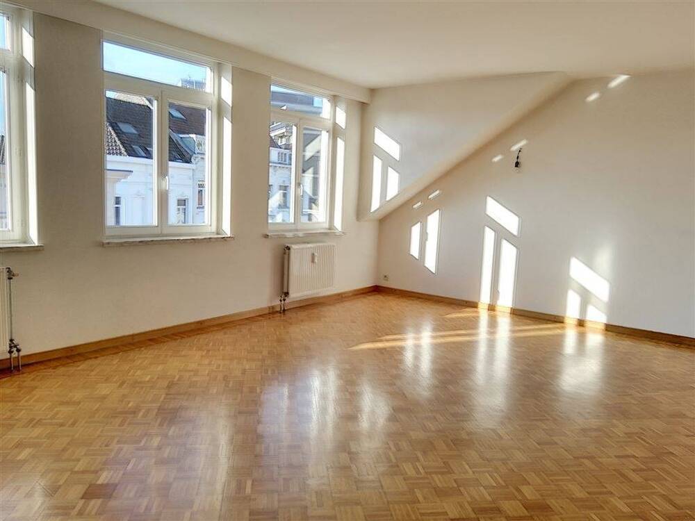 Appartement à  à Etterbeek 1040 840.00€ 1 chambres 68.00m² - annonce 534461