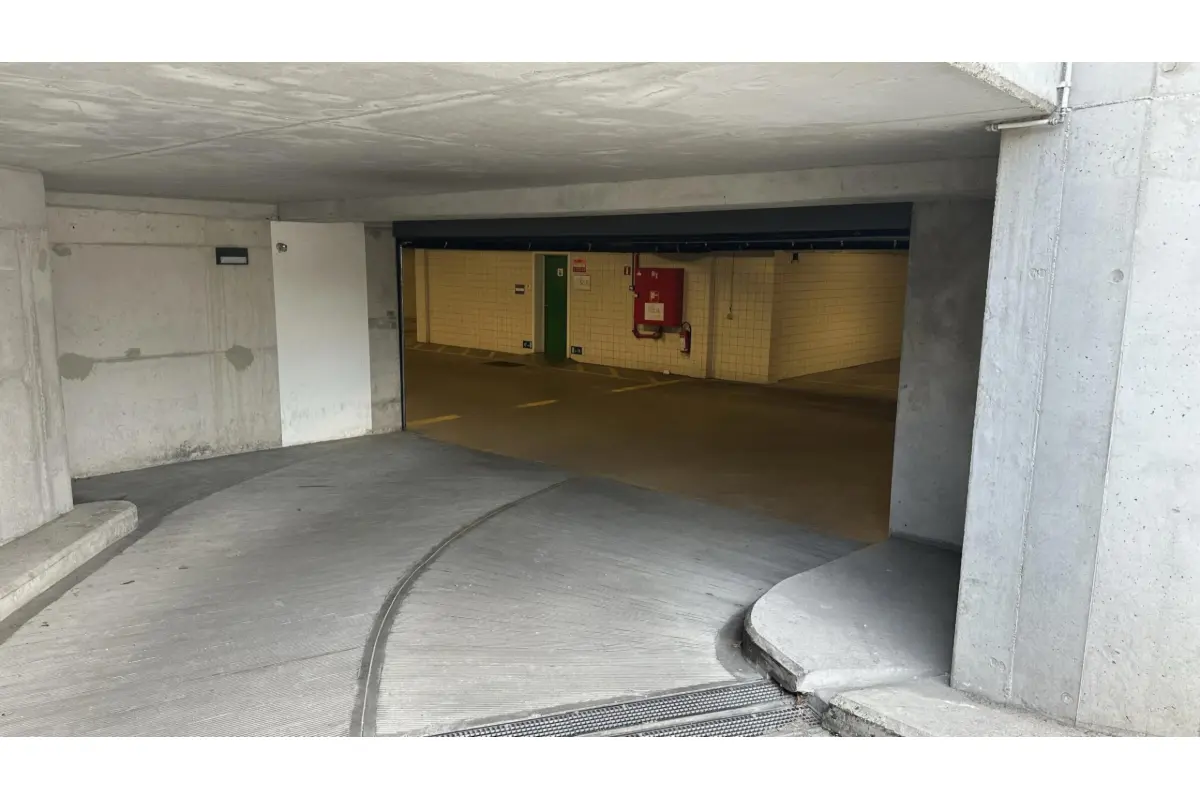 Parking / garage à vendre à Woluwe-Saint-Pierre 1150 25000.00€  chambres m² - annonce 534560