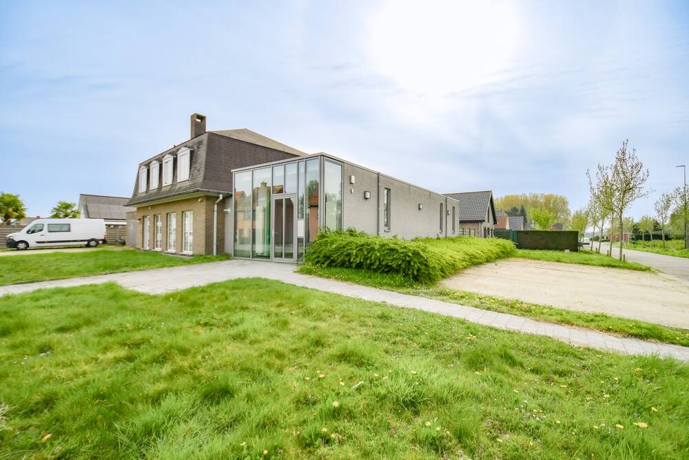 Handelszaak te  koop in Bellem 9881 0.00€ 4 slaapkamers 292.00m² - Zoekertje 533938