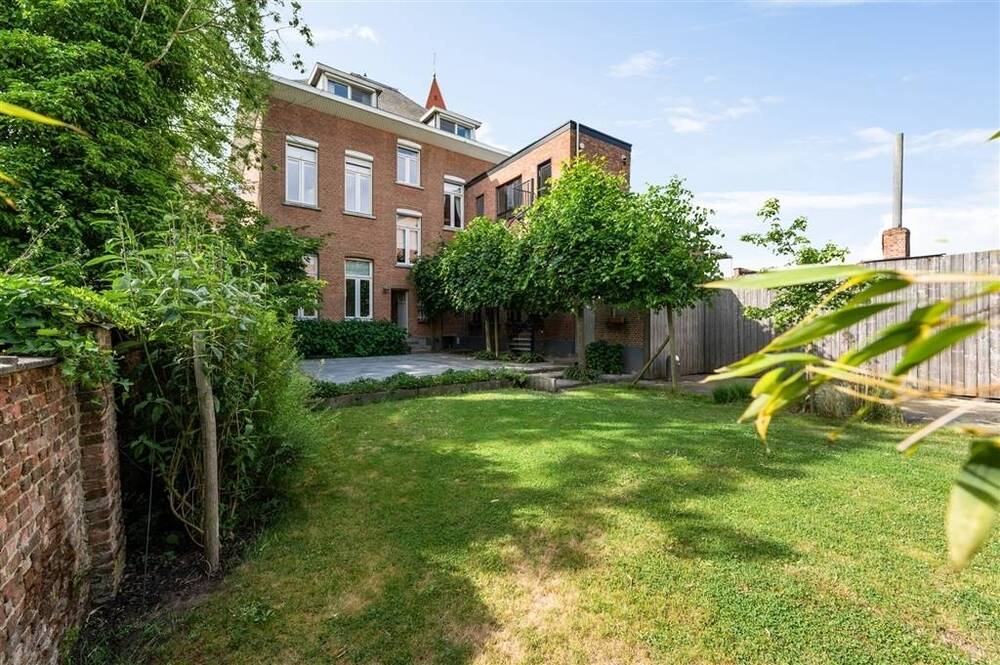 Handelszaak te  koop in Berlaar 2590 749000.00€ 4 slaapkamers 386.00m² - Zoekertje 535386