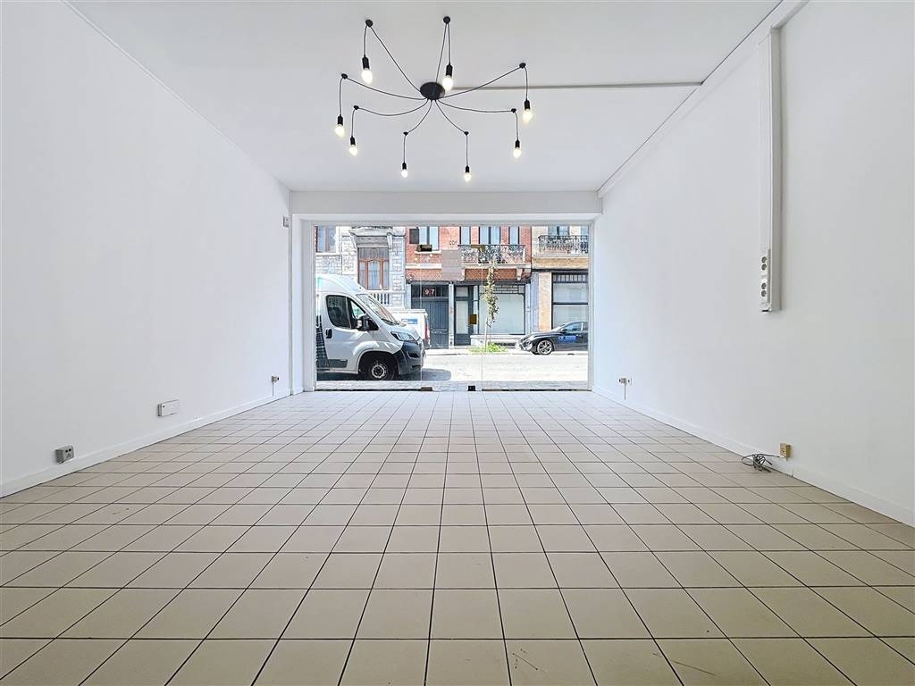 Commerce à  à Etterbeek 1040 600.00€  chambres 30.00m² - annonce 535504