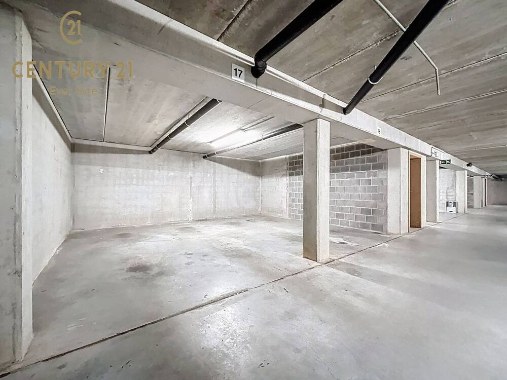 Parking te  koop in Sint-Lambrechts-Woluwe 1200 30000.00€  slaapkamers m² - Zoekertje 535558