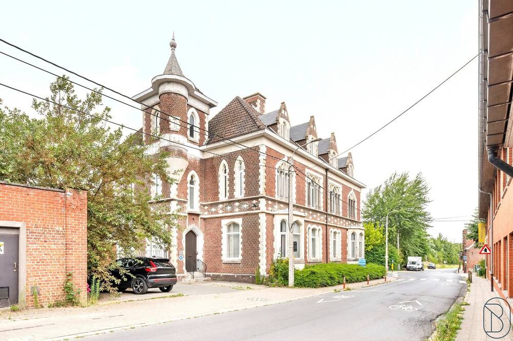Handelszaak te  koop in Kortrijk 8500 385000.00€  slaapkamers 900.00m² - Zoekertje 535398
