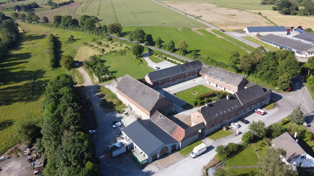 Ferme à vendre à Gerpinnes 6280 2388000.00€ 15 chambres 1816.00m² - annonce 536804