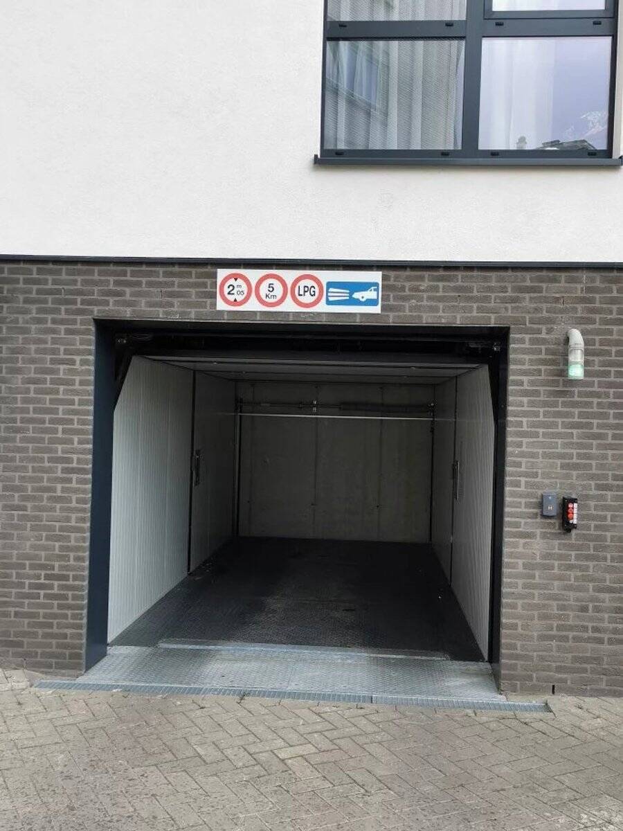 Parking te koop in Evere 1140 25000.00€ slaapkamers m² - Zoekertje 537118