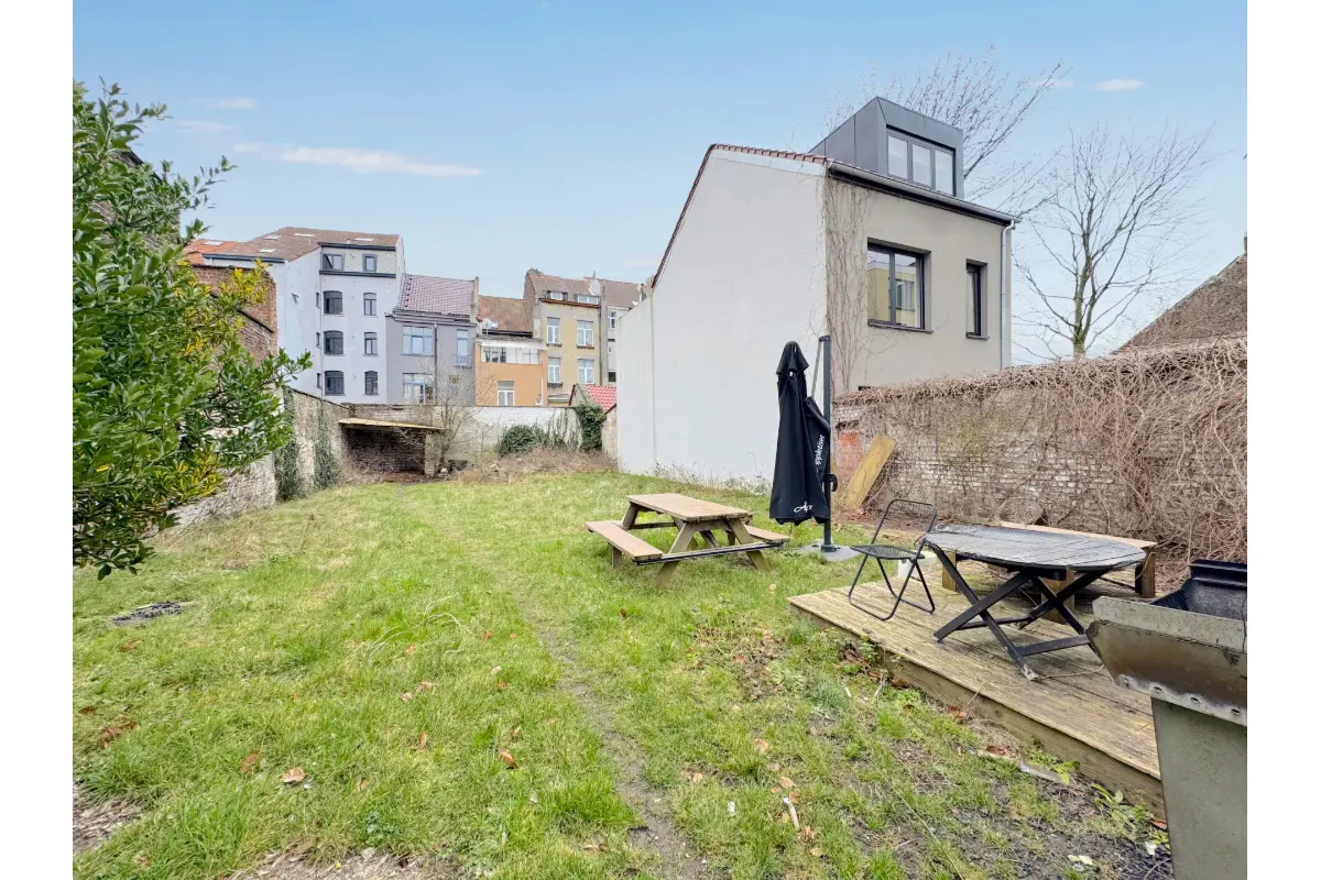 Immeuble de rapport - Immeuble à appartement à vendre à Schaerbeek 1030 875000.00€ 8 chambres 470.00m² - annonce 537478