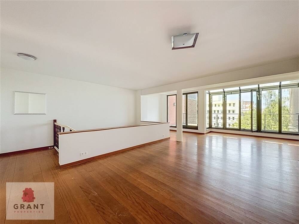 Duplex te  huur in Sint-Pieters-Woluwe 1150 2420.00€ 4 slaapkamers 140.00m² - Zoekertje 537217