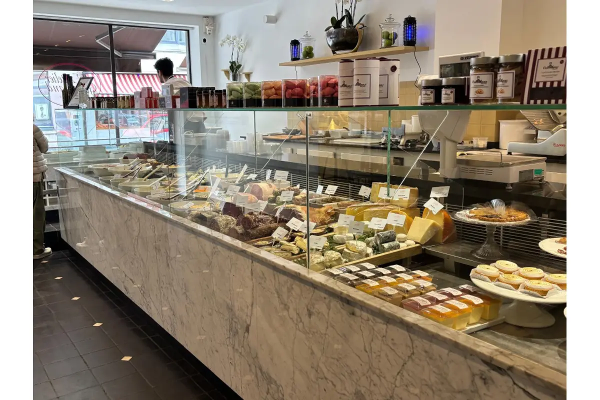 Handelszaak te  koop in Ukkel 1180 1300000.00€  slaapkamers 250.00m² - Zoekertje 538534