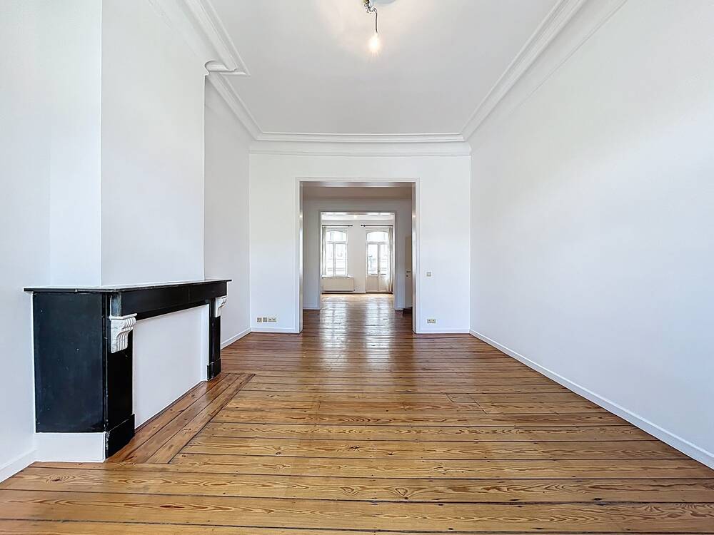 Duplex te  huur in Sint-Gillis 1060 2600.00€ 2 slaapkamers 225.00m² - Zoekertje 539179