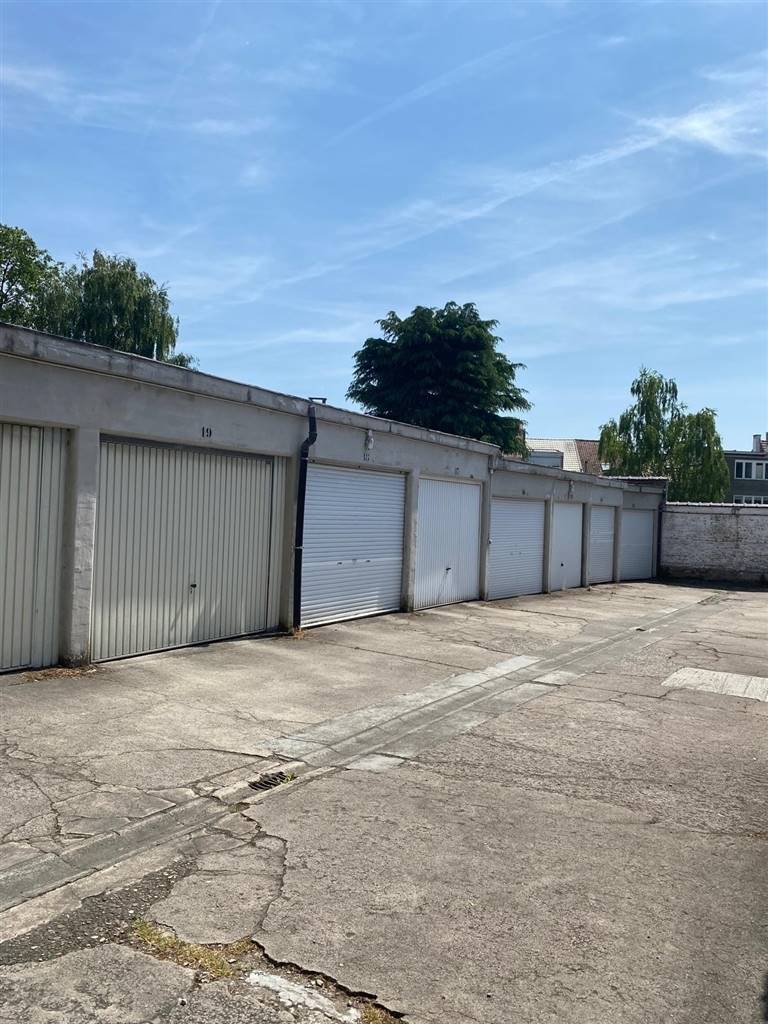 Box te  koop in Anderlecht 1070 30000.00€  slaapkamers m² - Zoekertje 567014