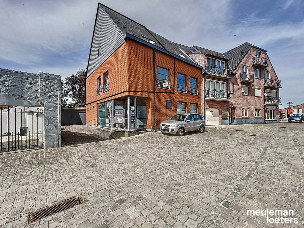Triplex te  huur in Ursel 9910 825.00€ 3 slaapkamers 139.00m² - Zoekertje 539459