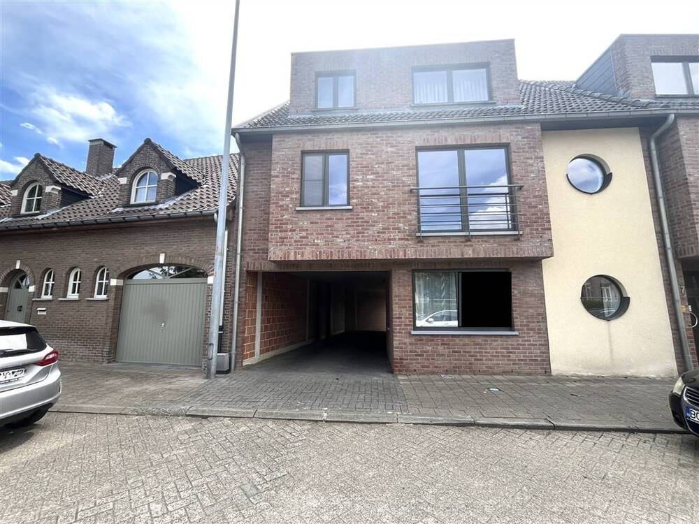 Rez-de-chaussée à louer à Lille 2275 815.00€ 2 chambres 90.00m² - annonce 540684