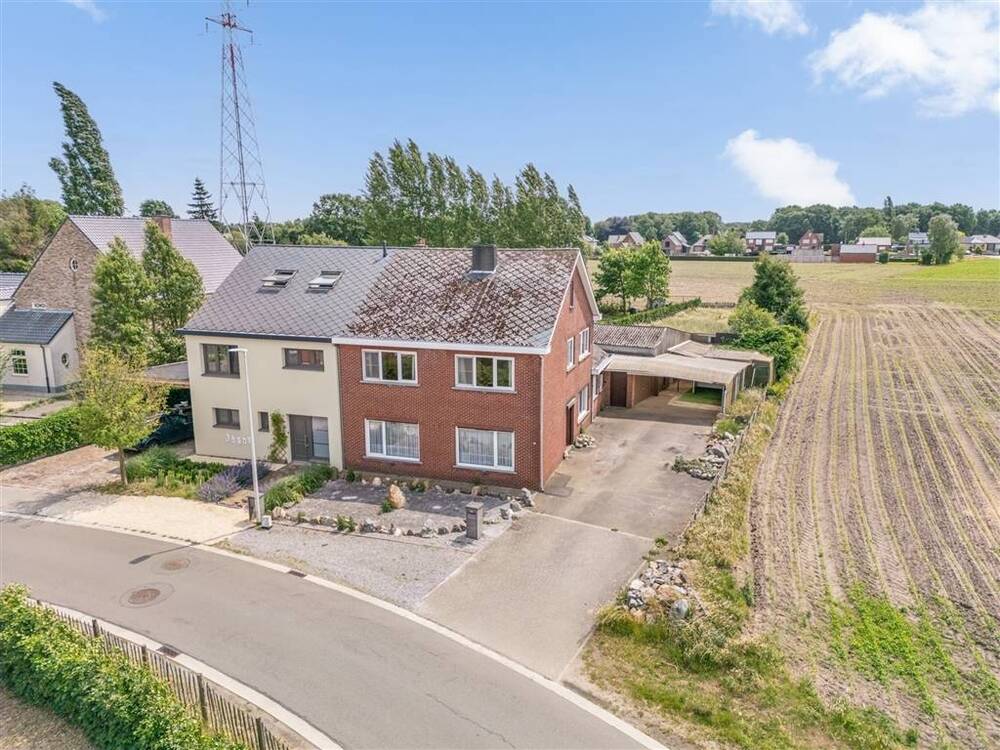 Bungalow à vendre à Overpelt 3900 248000.00€ 4 chambres 243.00m² - annonce 540713
