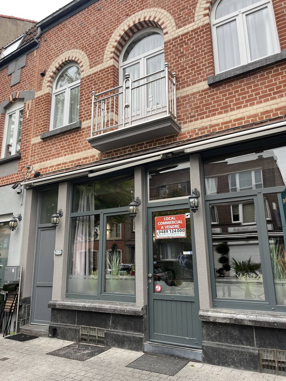 Handelszaak te  koop in Sint-Jans-Molenbeek 1080 310000.00€ 0 slaapkamers m² - Zoekertje 598312