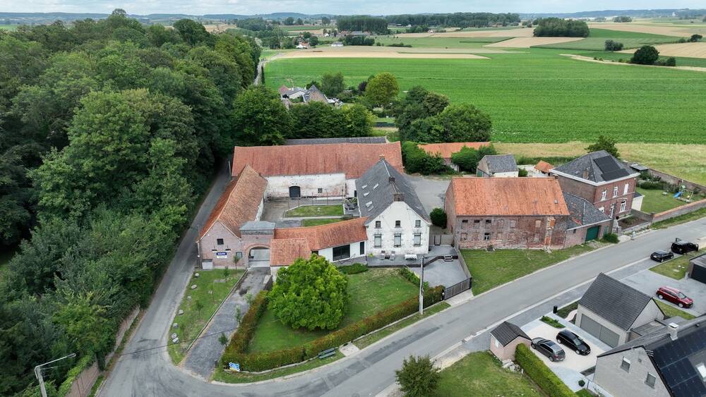 Bungalow à vendre à Celles 7760 650000.00€ 4 chambres 350.00m² - annonce 541986