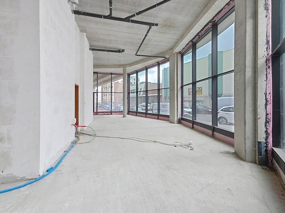Handelszaak te  koop in Brussel 1000 280400.00€  slaapkamers 106.00m² - Zoekertje 541516