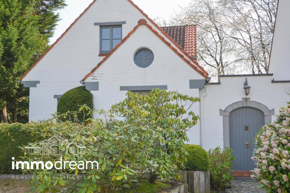 Villa à louer à Beersel 1650 2100.00€ 3 chambres 200.00m² - annonce 541578