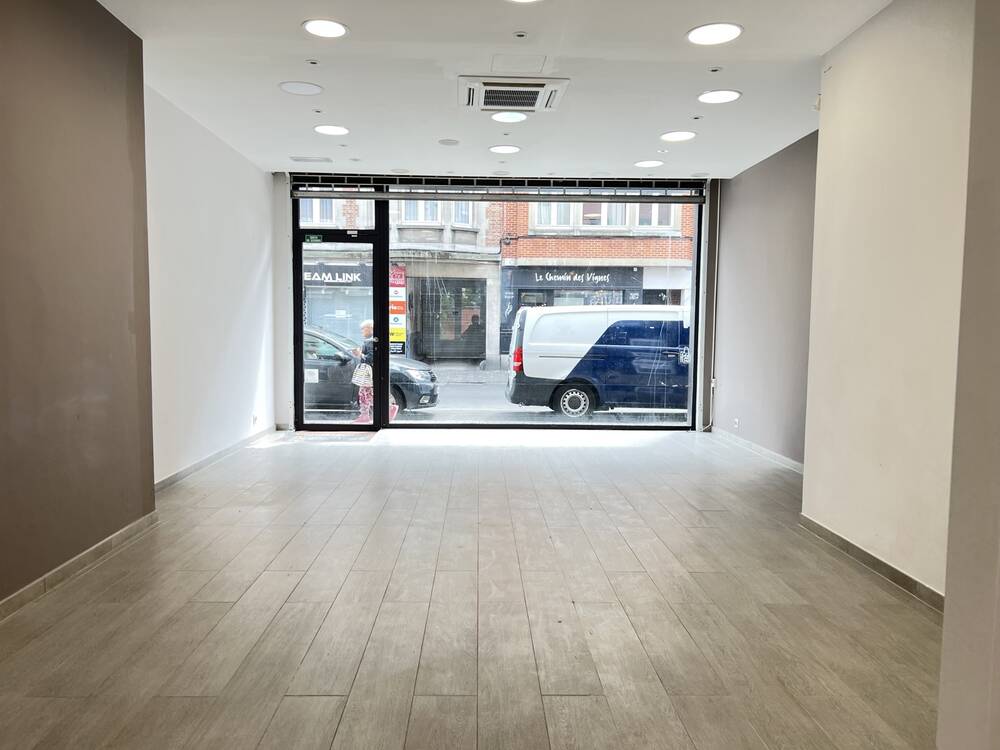 Handelszaak te  huur in Ukkel 1180 2550.00€  slaapkamers 76.00m² - Zoekertje 541814