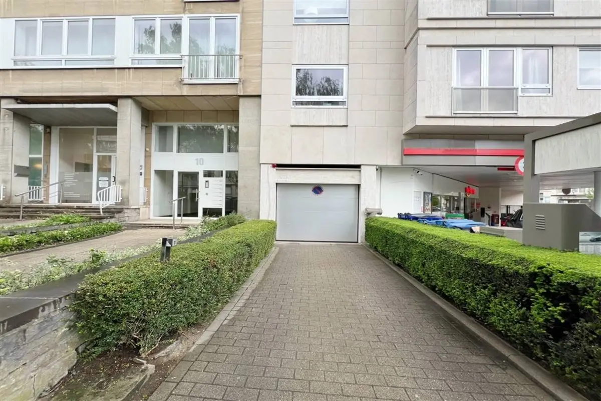 Parking te  koop in Elsene 1050 25000.00€  slaapkamers m² - Zoekertje 542594