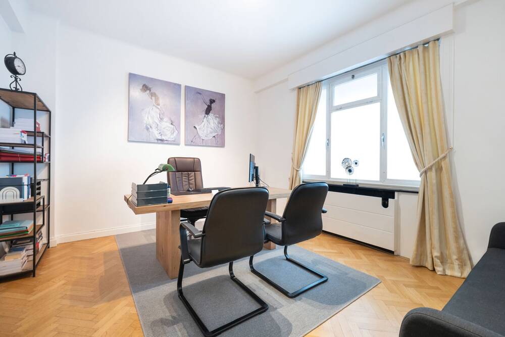 Commerce à louer à Ixelles 1050 700.00€ chambres 17.00m² - annonce 544397