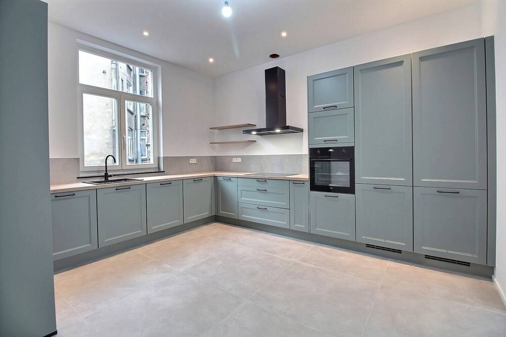 Triplex te  huur in Sint-Gillis 1060 2600.00€ 3 slaapkamers 190.00m² - Zoekertje 544403
