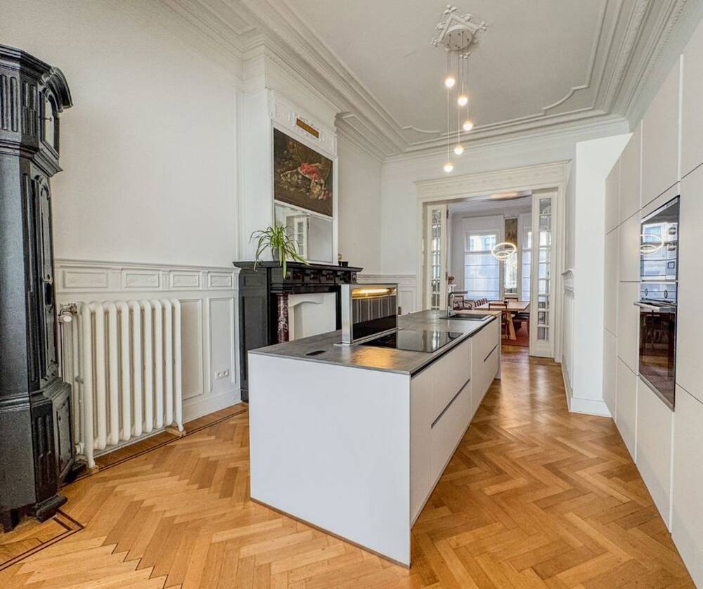 Herenhuis te  koop in Ukkel 1180 1500000.00€ 5 slaapkamers 387.00m² - Zoekertje 545196