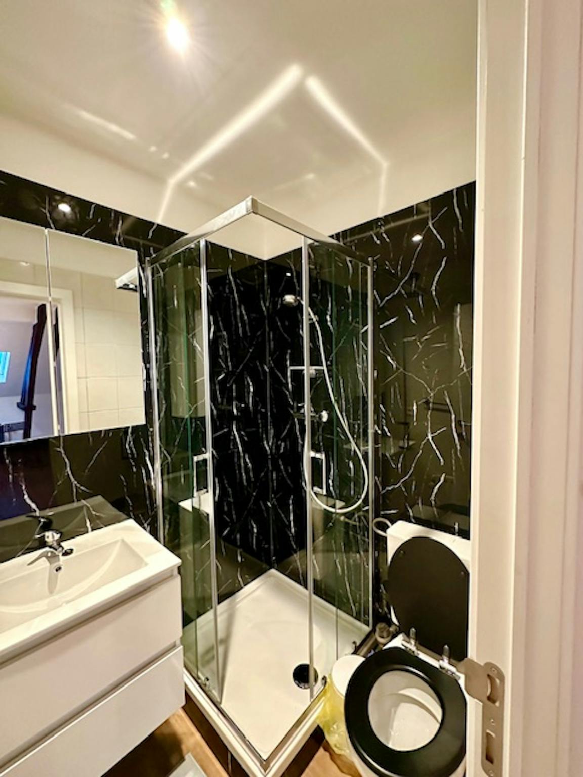Appartement te  huur in Elsene 1050 1100.00€ 1 slaapkamers 45.00m² - Zoekertje 545324